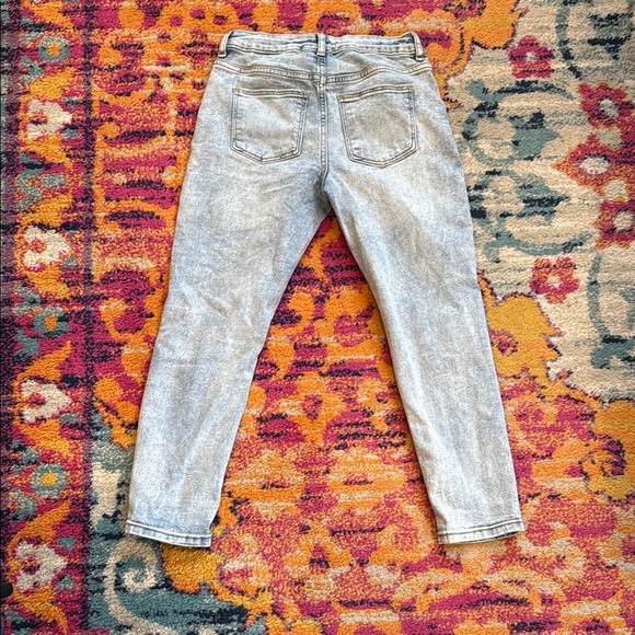 Art Class Blue Distressed Jeans - Picture 6 of 9